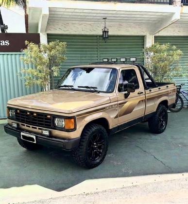 CHEVROLET D20 4.0 CUSTOM DE LUXE CS 8V DIESEL 2P MANUAL CHEVROLET D20 4.0 CUSTOM DE LUXE CS 8V DIESEL 2P MANUAL